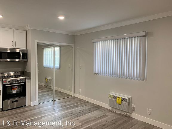 2nd image of 6735 Whitsett Ave APT 4