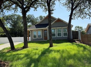 913 Benton Ave, Fort Worth, TX 76112