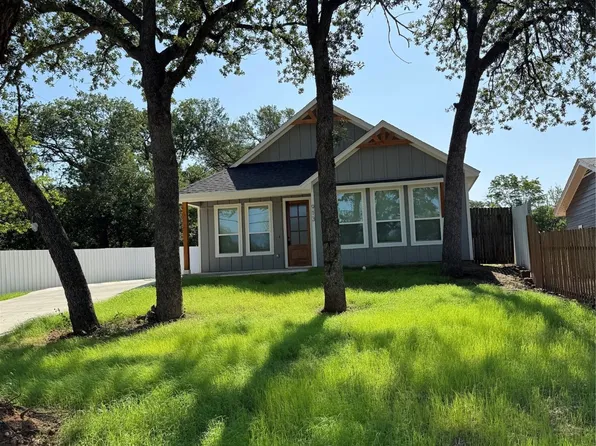 913 Benton Ave, Fort Worth, TX 76112