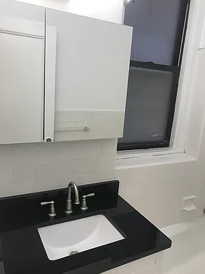 Rented by Everrock Equities | media 29