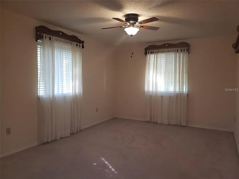 10911 SW 86th Ct — Photo 13