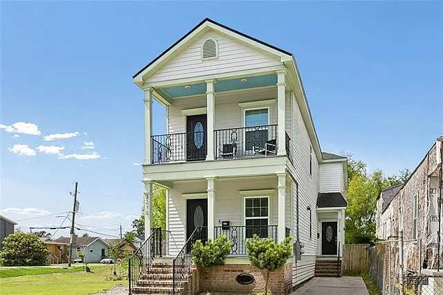 3212 Jackson Ave
