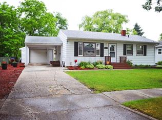 1813 14th St S, Fargo, ND 58103