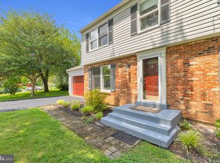 12620 Holkein Dr, Herndon, VA 20171