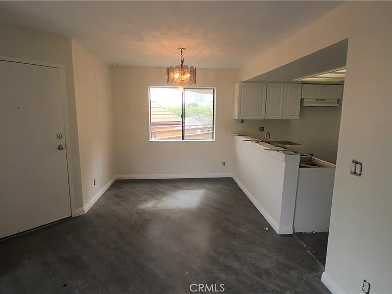 415 W Stocker St #307 — Photo 5