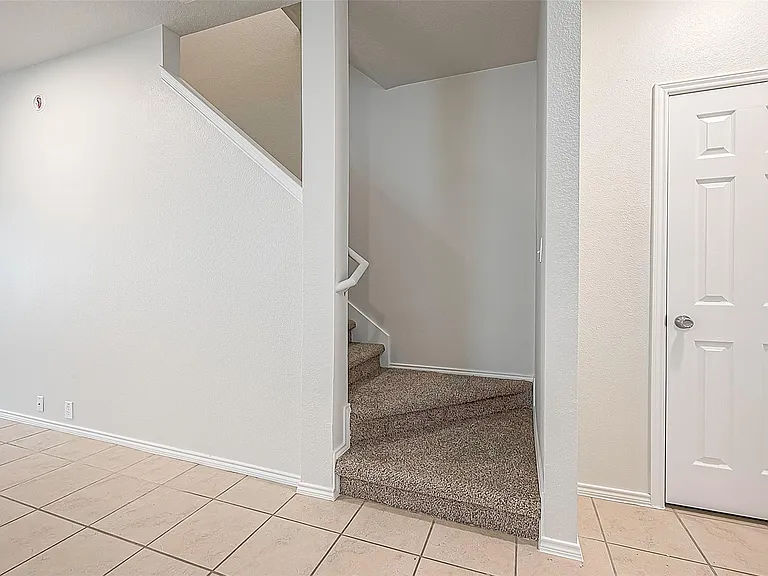 23814 Single Oak St — Photo 7