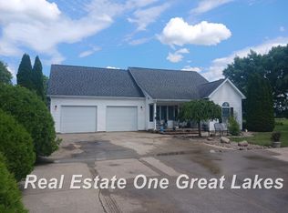 11347 Carr Rd, Saint Charles, MI 48655