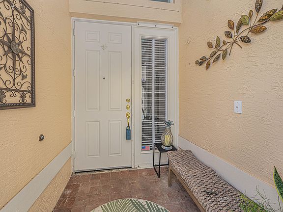 4th image of 387 NW Sunview Way
