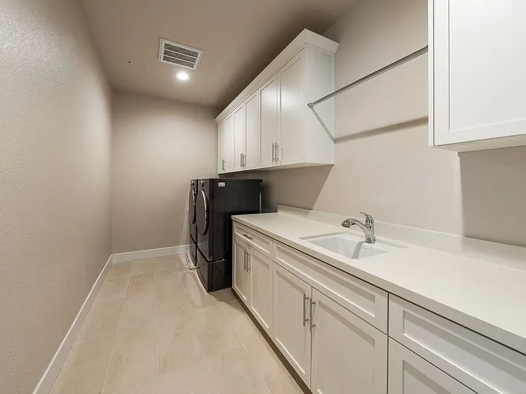 1342 Wheeler Peak Ct — Photo 57