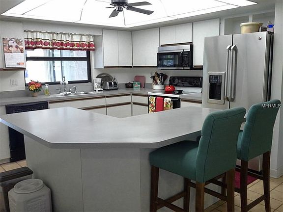 3rd image of 3104 Clovewood Pl