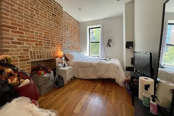 Rented by Yup Realty LLC | media 16