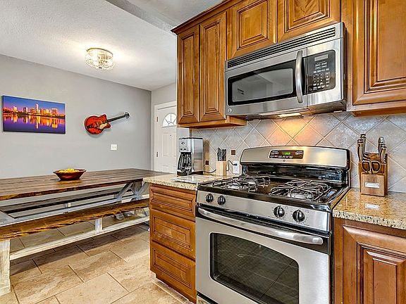 3rd image of 888 Banister Ln