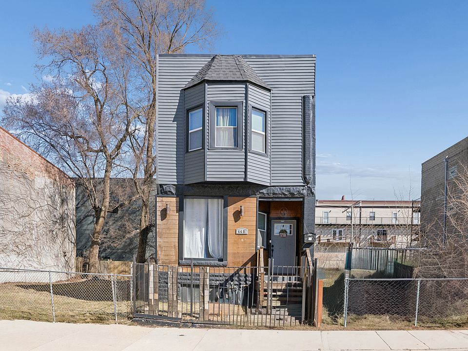 1st image of 4411 S Calumet Ave