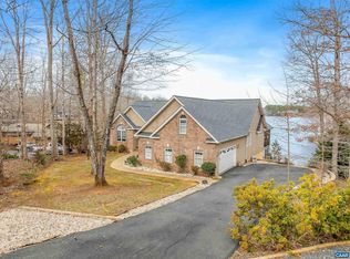 35 Chatham Ln, Palmyra, VA 22963