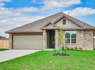 824 Heritage Dr, Navasota, TX 77868