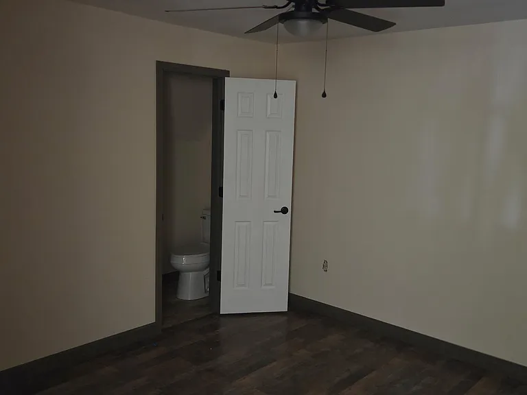 526 Gillham St — Photo 9