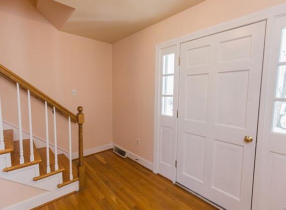 5th image of 9108 Fenway Dr