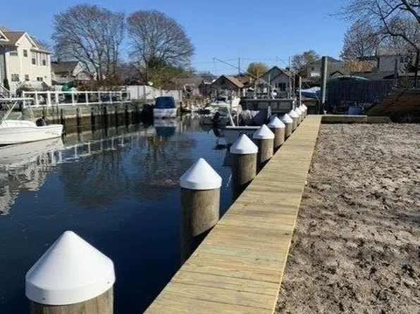 130 Cary Place, Freeport, NY 11520