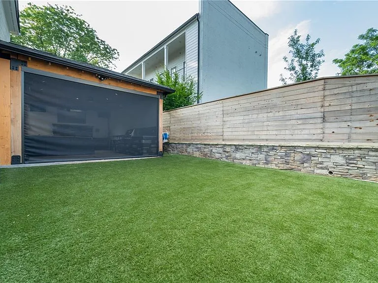 781 Greenwood Ave NE — Photo 51