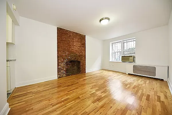 Rented by Buchbinder & Warren | media 18