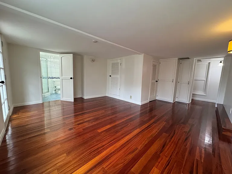 1527 Golden Ave — Photo 20