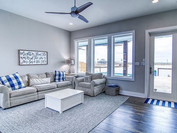 4th image of 50 Blue Heron Dr