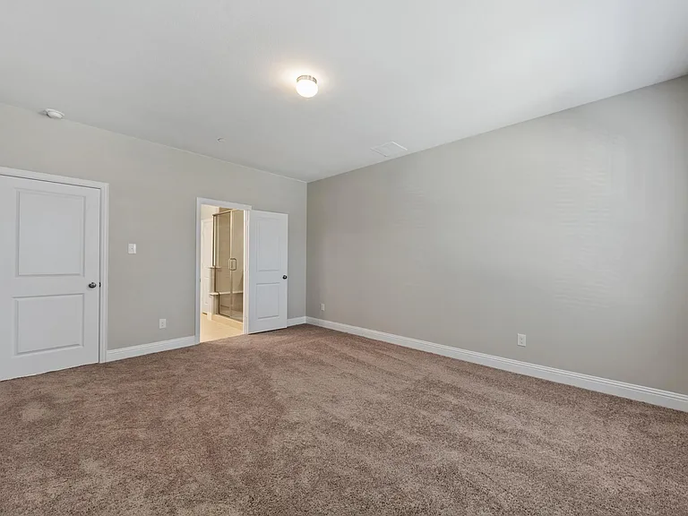 4267 Shavano Dr — Photo 13