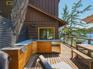 6075 Coracle Dr, Sechelt, BC V7Z0C9