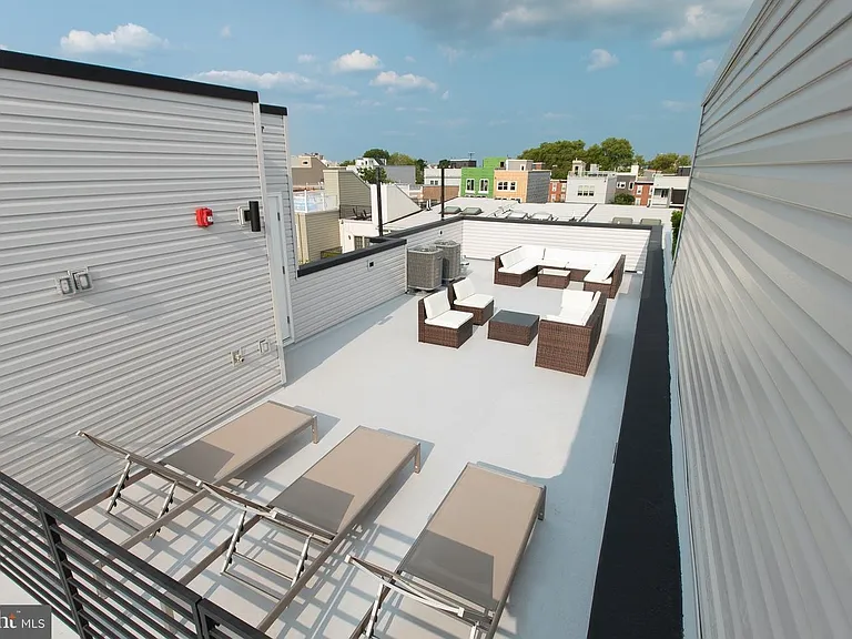 729 N 20th St #3 — Photo 12