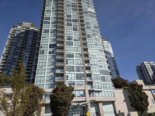 2975 Atlantic Ave #1008, Coquitlam, BC V3B 0C5