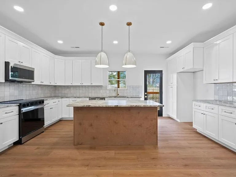 8806 Nelson Rd — Photo 6