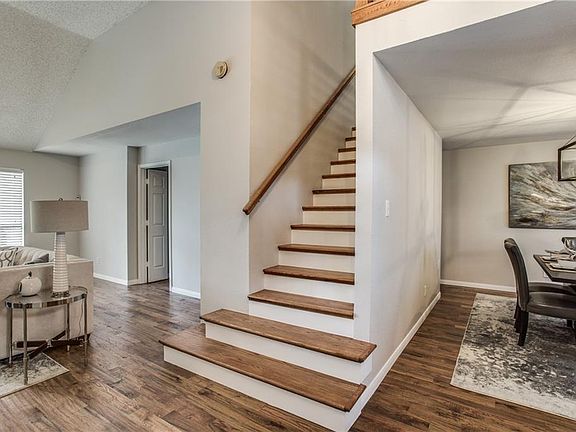 4th image of 660 Autumn Oaks Dr
