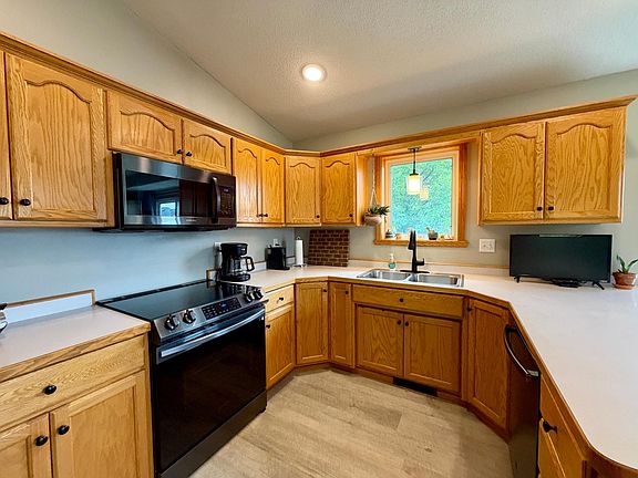 2nd image of 3001 9th Ave S