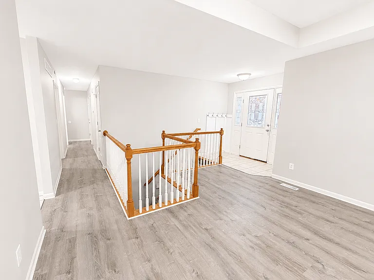 208 Jackal Dr — Photo 5