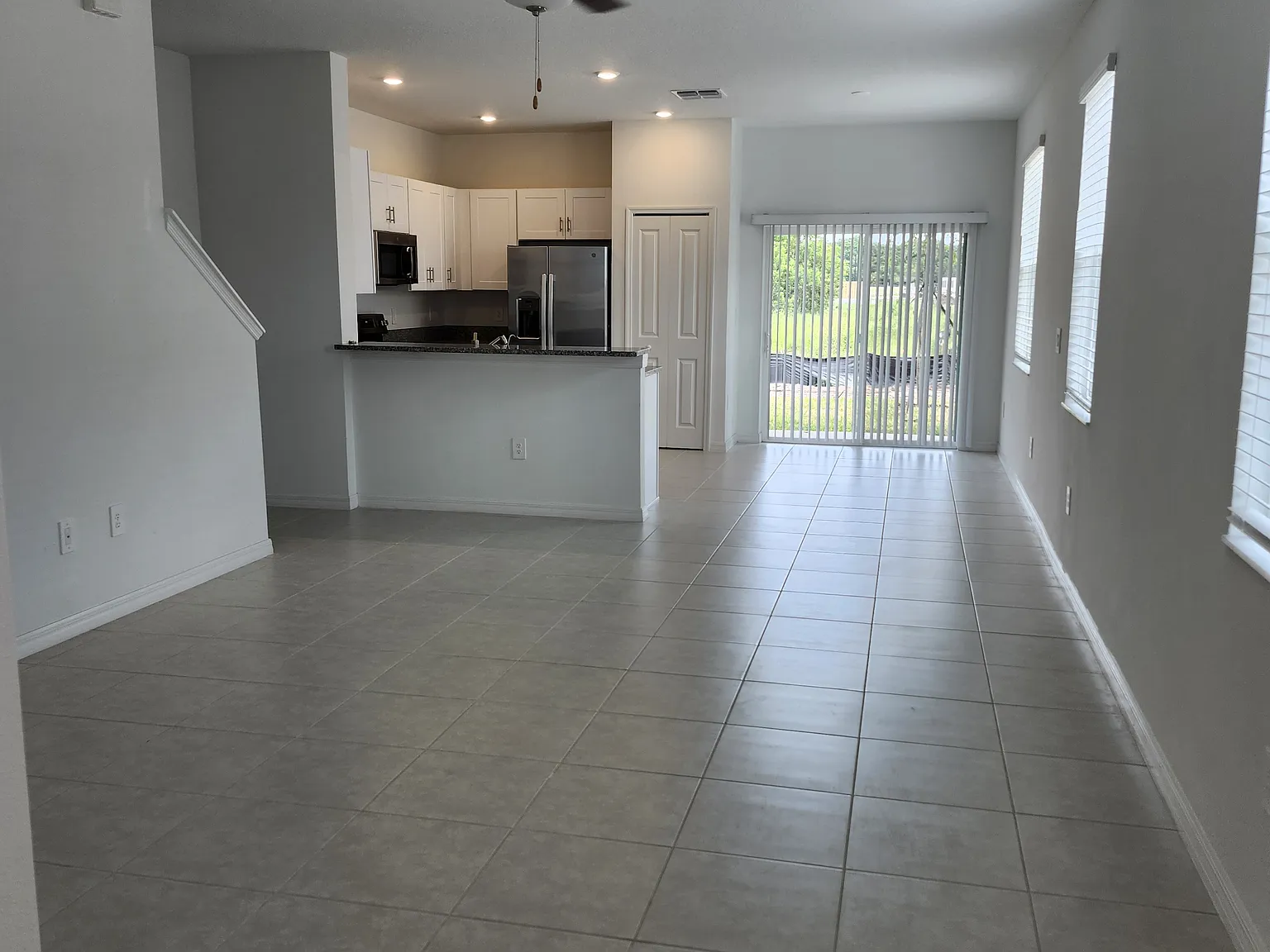 2 bed, 2.5 bath, 1500 sqft, $2,300 — Photo 2