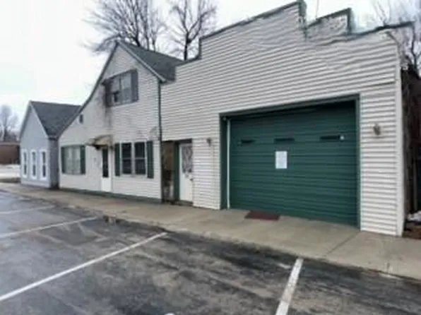 145 1st Ave SE, Badger, IA 50516