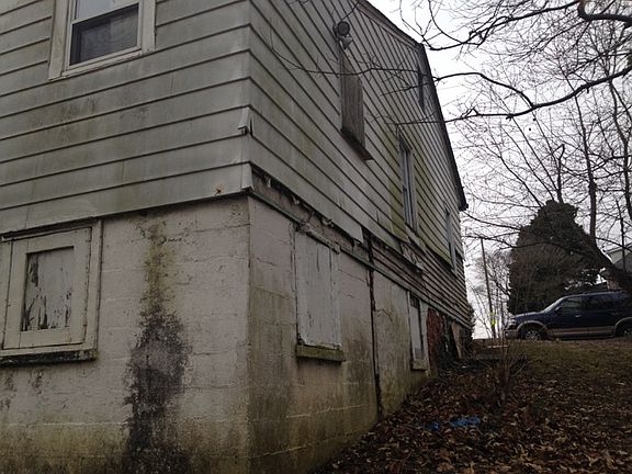 5th image of 124 Bentley St