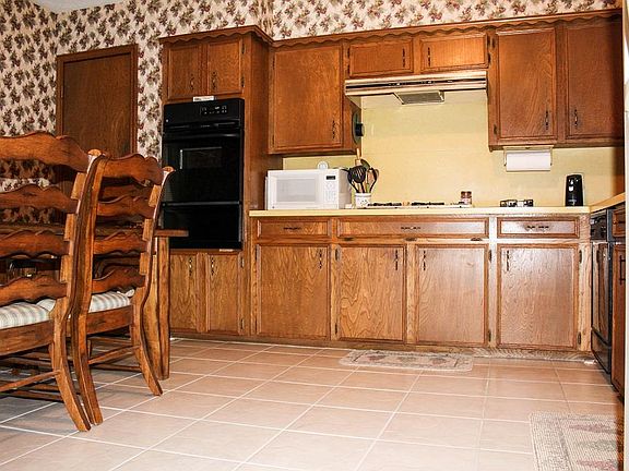 2nd image of 5101 Rockland Dr