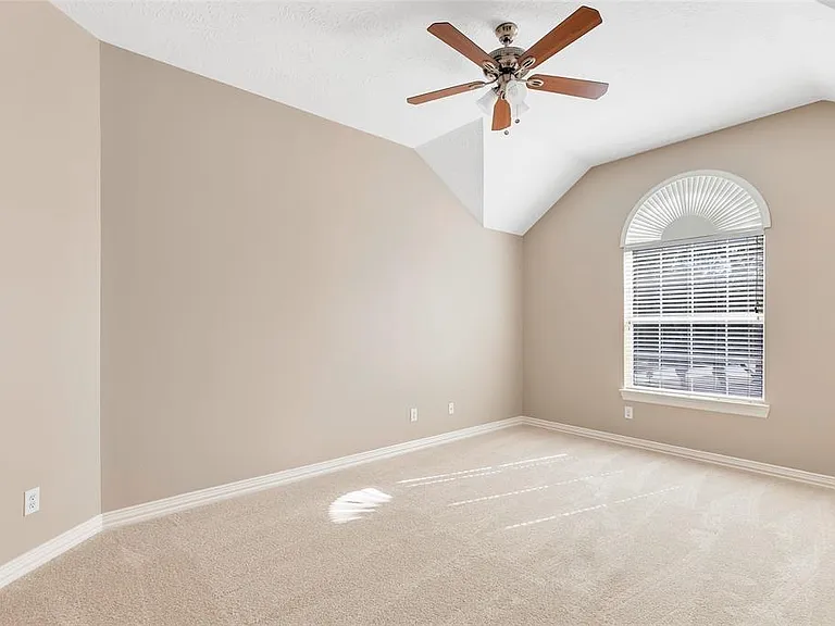 13019 Chandler Chase Ct — Photo 28