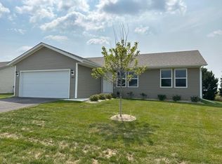 2955 Huntington Dr, Belvidere, IL 61008