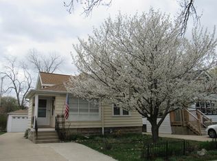 2227 N 67th St, Wauwatosa, WI 53213