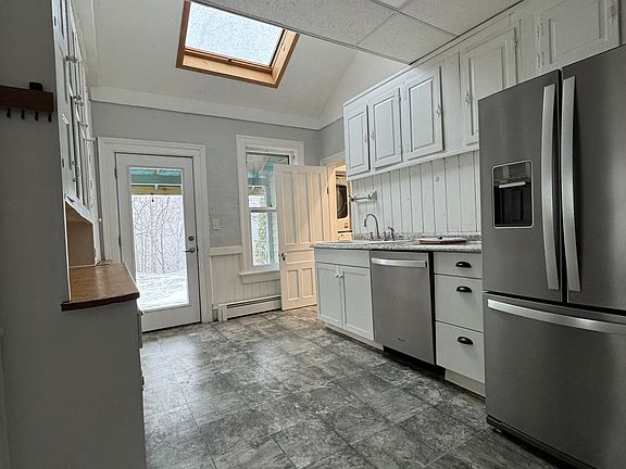 2nd image of 181 South St APT 1