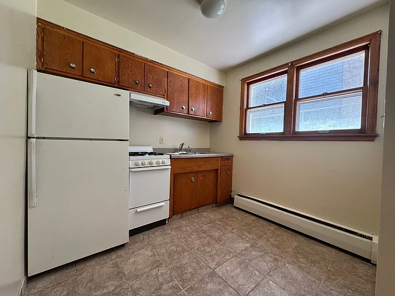 616 Ivy Ave E — Photo 15