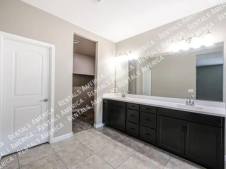 30044 W Avalon Dr — Photo 30