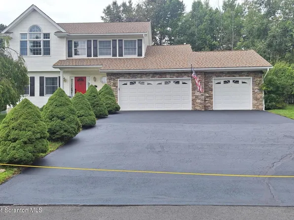 1012 Westwood Dr, Clarks Summit, PA 18411