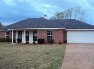 5008 Cedar Glenn Ct, Byram, MS 39272