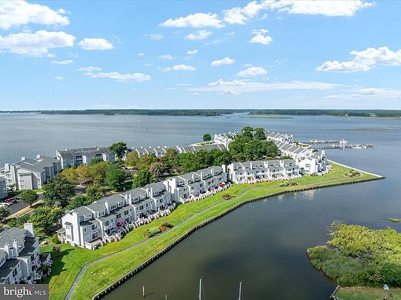 5th image of 708 Oyster Cove Dr