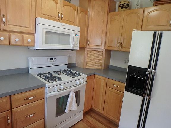 3rd image of 11973 Oak Park Ct NE