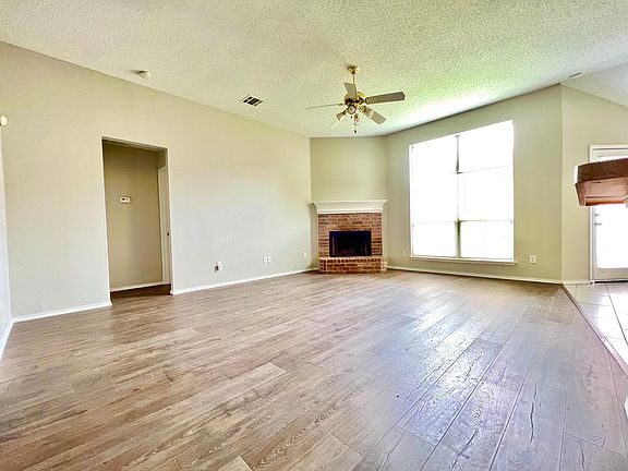 4th image of 8408 Beaufort Ct