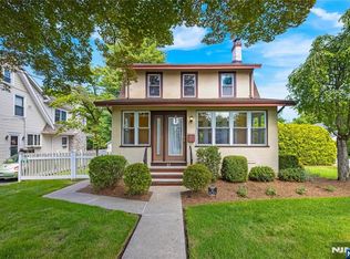91 Park Ave, Midland Park, NJ 07432